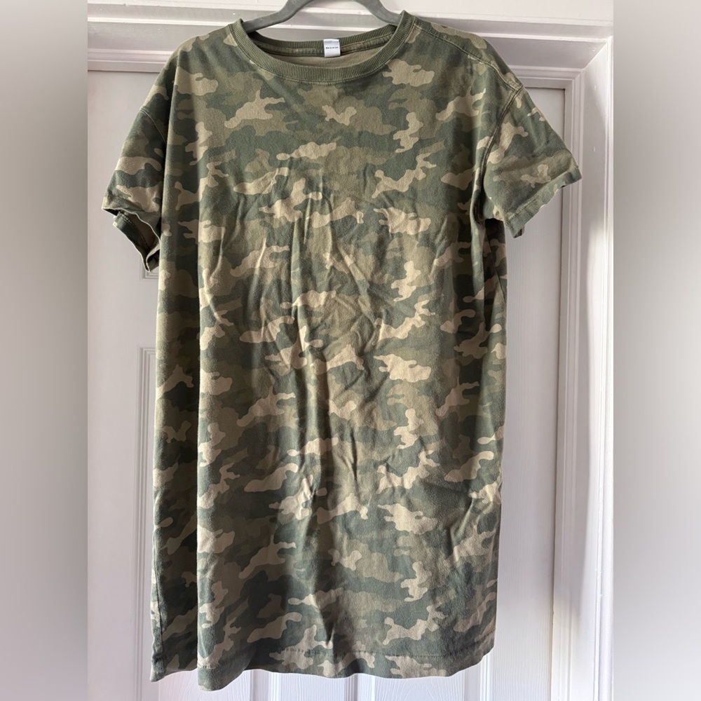 Old Navy Green Camouflage women’s  Short Sleeve Tee